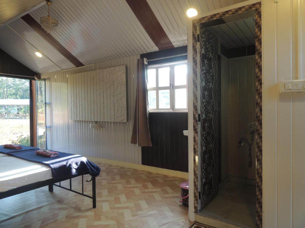 Dandeli Aura Apartment Ngoại thất bức ảnh